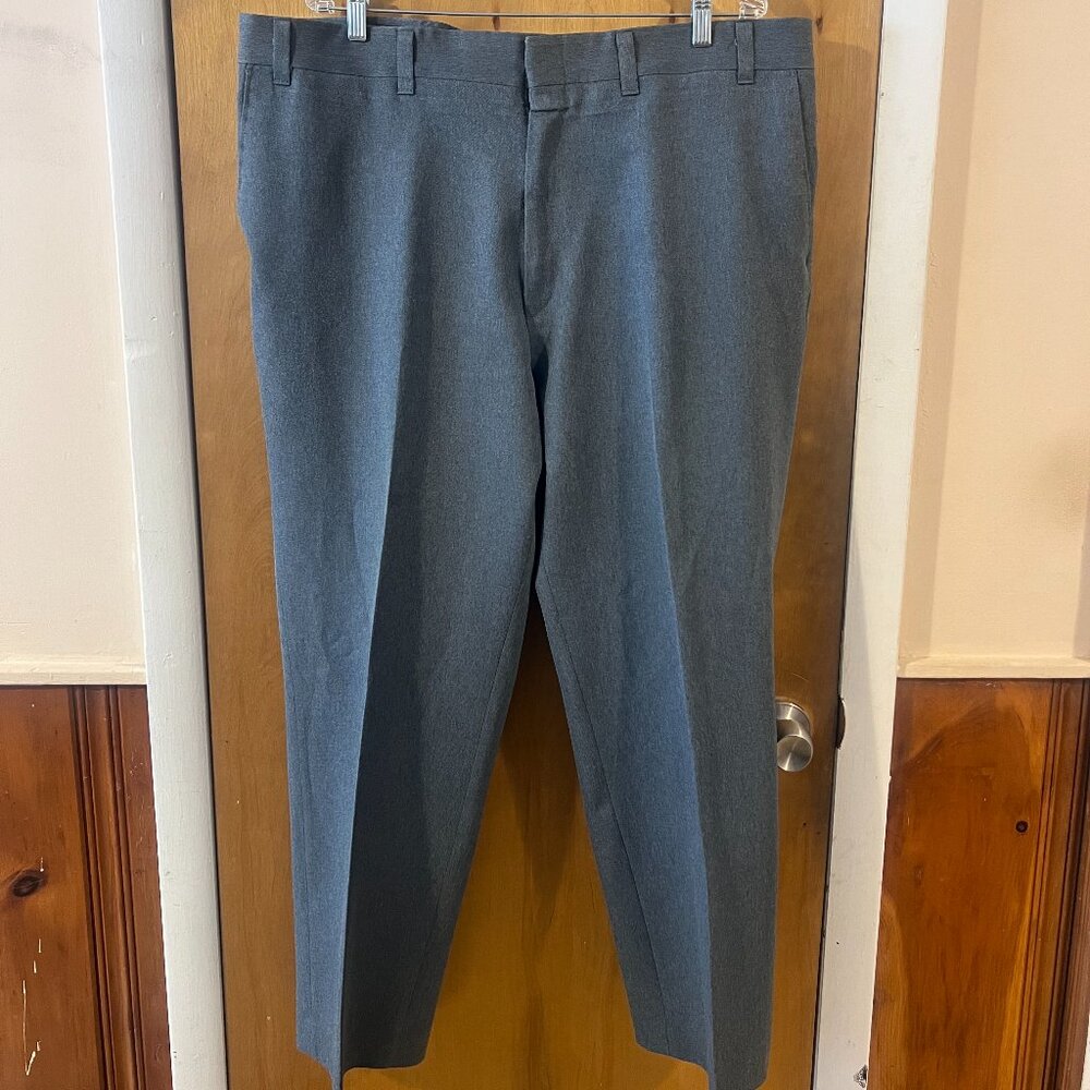 Vintage Alexander Lloyd Men's Grey Polyester Business Casual Dress Pants 44 x 30